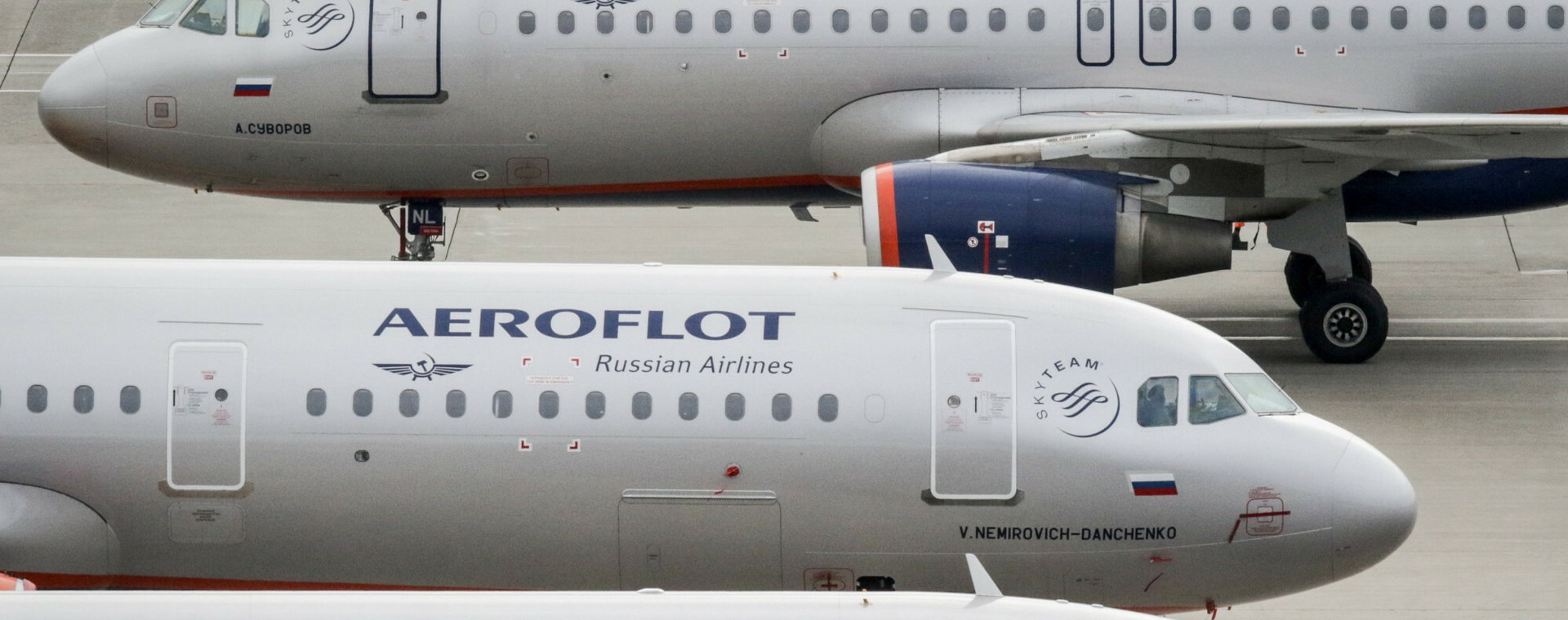 Samoloty Airbus A320 rosyjskich linii lotniczych Aerofłot na lotnisku Moskwa-Szeremietiewo