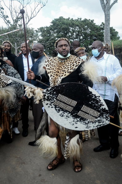 Misuzulu Sinqobile Hlomesakhishlangu kaZwelithin, władca królestwa znanego z historii wojen z Brytyjczykami ludu Zulu