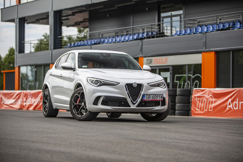 Alfa Romeo Stelvio Quadrifoglio - ekstraklasa szybkich SUV-ów