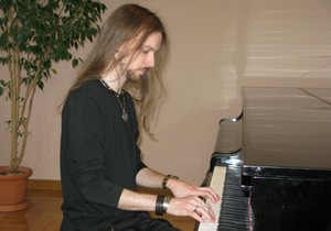 540773_sabac02-muzikom-od-sapca-do-holivuda-nikola-nikad-nije-isao-u-muzicku-skolu-ali-i-te-kako-zna-da-pravi-muziku-foto-sanja-becejic