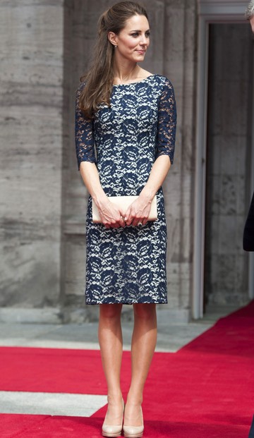 Kate Middleton rögtön az első hercegnéként megtett diplomáciai utján Erdem ruhában érkezett Kanadába