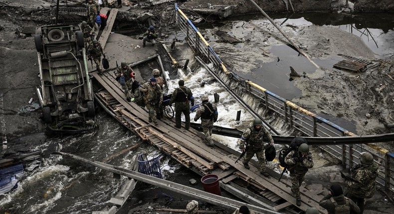 Ukraine blew a dam and bridges across the Irpin River to hinder Russia's advance in the war's earliest days.ARIS MESSINIS/AFP via Getty Images