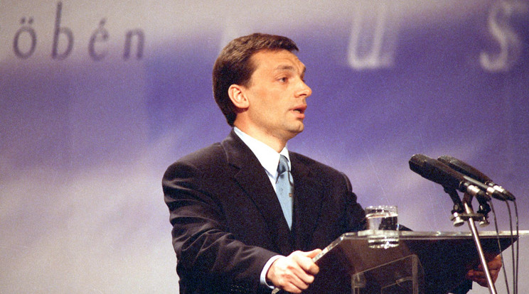 1999. Orbán Viktor országértékelő beszéde a Vigadóban / Fotó: MTI / Fotó: T. Asztalos Zoltán