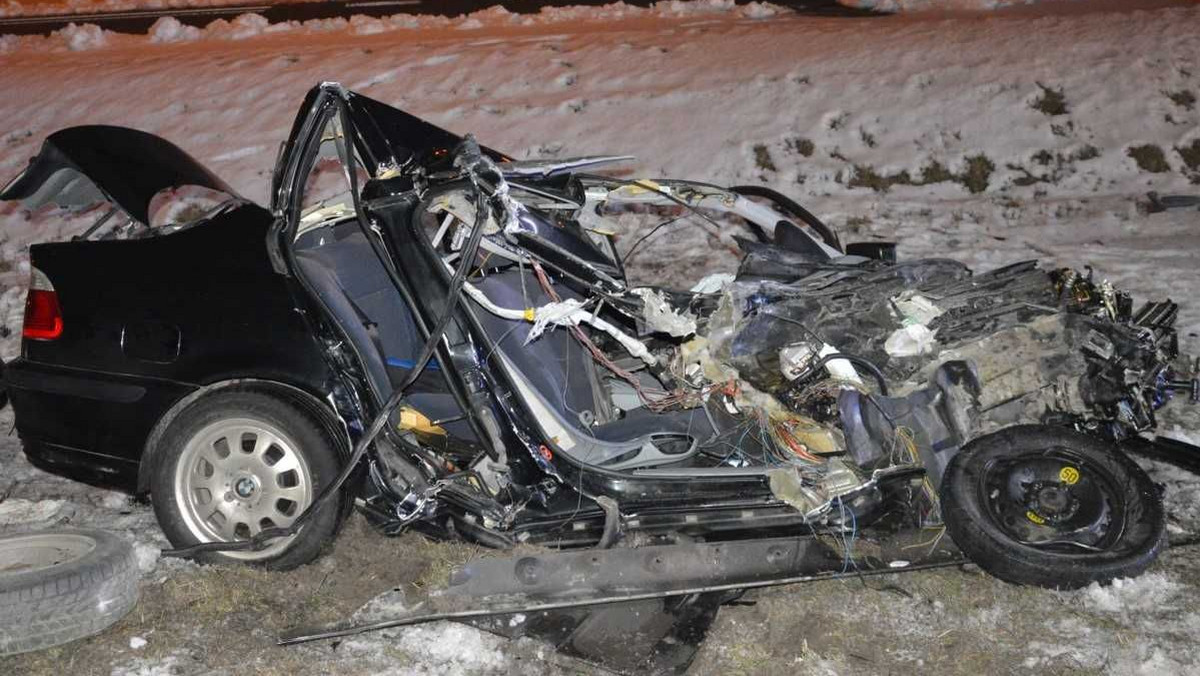 Ostaszewo: Wypadek BMW. Policja szuka świadków