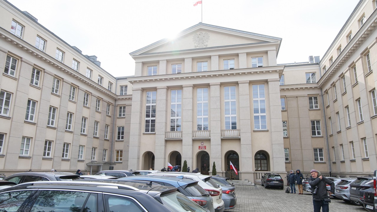 Nowe kontrowersje wokół RARS. Chodzi o firmowe czekoladki