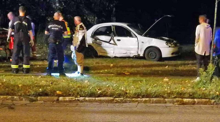 Vasárnap éjszaka ütközött a Daewoo egy busszal, az autó öt utasa megsérült, a buszon két embert kellett ellátni