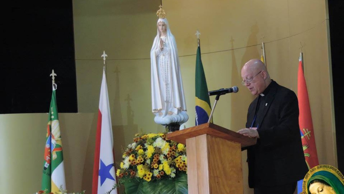 Wielu chrześcijan czeka na decyzję Franciszka w sprawie autentyczności tzw. objawień maryjnych w Medjugorie. Wizytację w tym miejscu z ramienia papieża przeprowadza abp Henryk Hoser. Ważnym głosem w dyskusji nad fenomenem Medjugorie w ostatnich miesiącach był wywiad z księdzem profesorem Manfredem Hauke dla "Die Tagespost". Jego krytyczne słowa odbiły się szerokim echem w Kościele, zarzucano mu nawet "walkę z Matką Boga". Z ks. Hauke rozmawia dr Eva Doppelbauer.