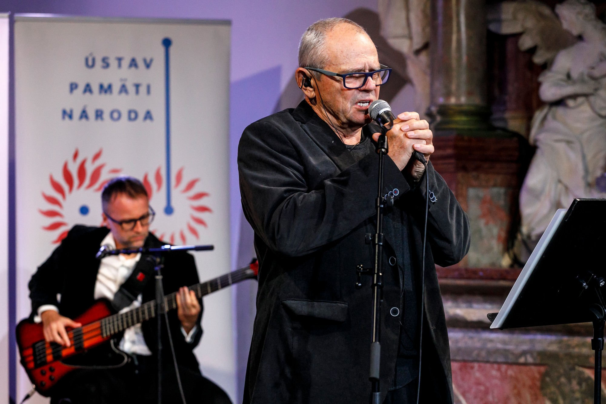 Herec Milan Kňažko.
