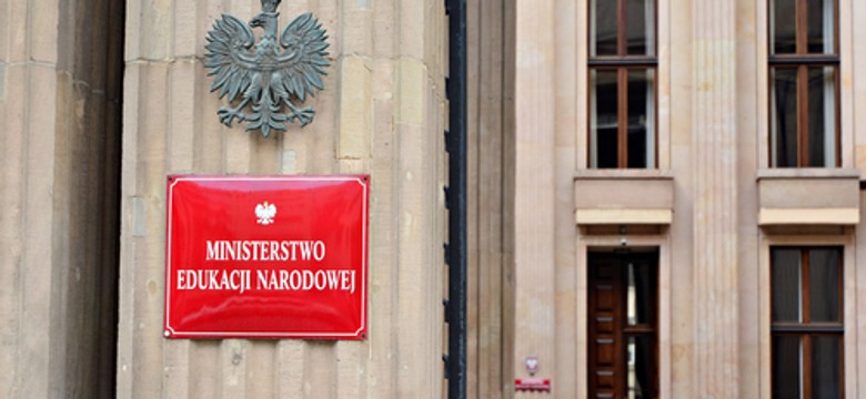 "To nieprawdziwa informacja". Związkowcy piszą sprostowanie do komunikatu MEN