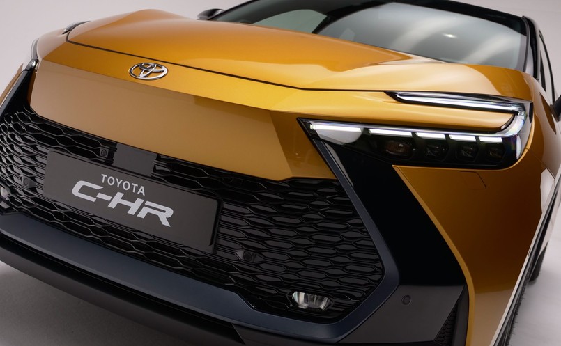 Nowa Toyota C-HR Executive Premiere Edition