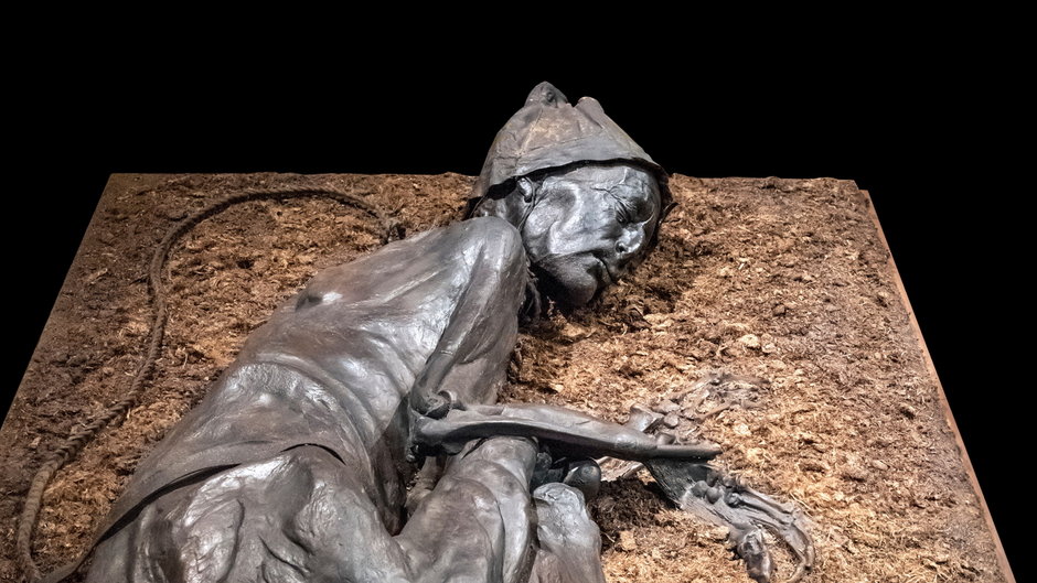 Mężczyzna z Tollund żył w IV wieku p.n.e., jego zmumifikowane szczątki znaleziono w 1950 r., Muzeum Silkeborg na Jutlandii