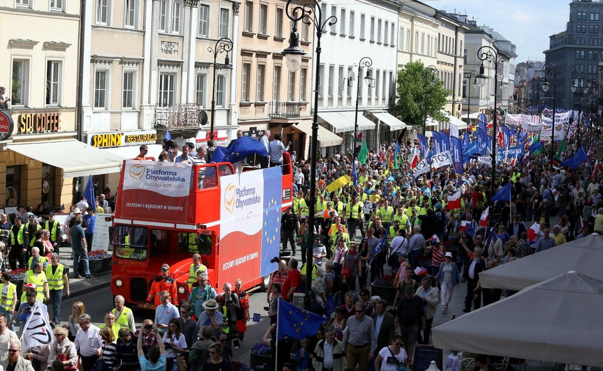 Marsz opozycji w Warszawie