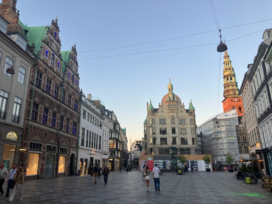Stroget, pešačka zona, najstariji je i najživlji deo prestonice Danske