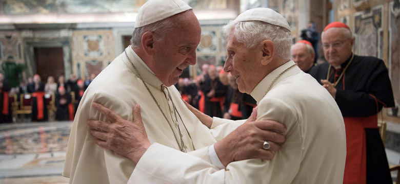 W Watykanie wykorzystuje się 92-letniego Benedykta w walce przeciw zmianom w Kościele [OPINIA]