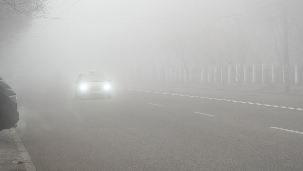 Instytut Meteorologii i Gospodarki Wodnej wydał w piątek ostrzeżenia pierwszego stopnia przed gęstymi mgłami w województwach: świętokrzyskim, podkarpackim, małopolskim, śląskim, mazowieckim i lubelskim.