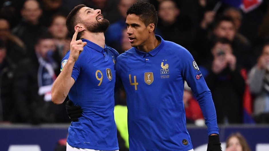 Olivier Giroud i Raphael Varane 