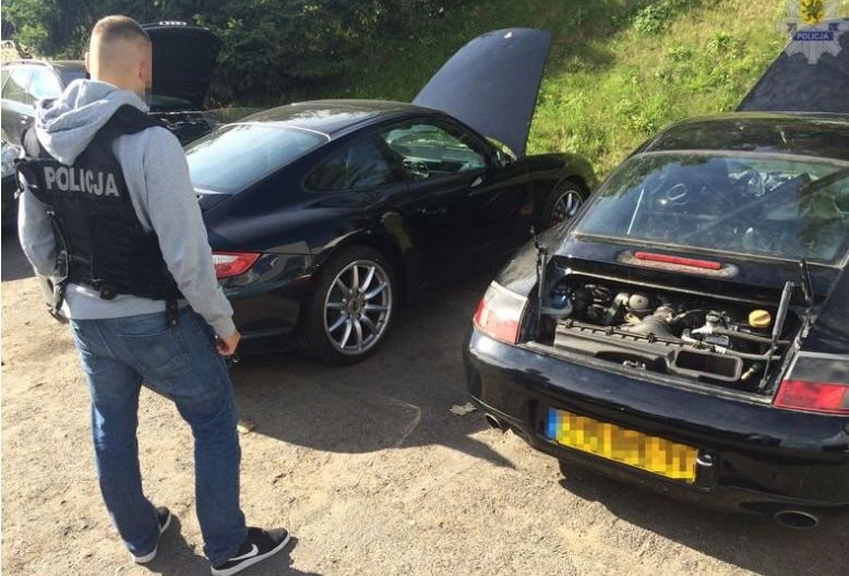 Odzyskane przez policję porsche, fot. policja.pl