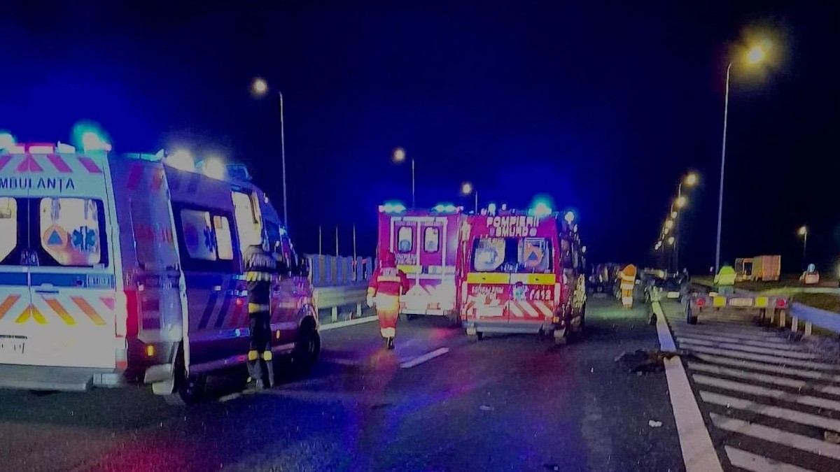Accident grav pe autostrada A1 în județul Arad: șapte persoane au ajuns de urgență la spital după un carambol cu cinci mașini la Șagu