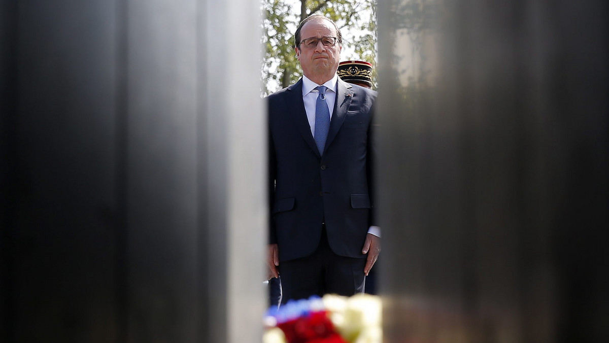 Prezydent Francji Francois Hollande po raz ostatni w pięcioletniej kadencji przewodniczył w Paryżu obchodom upamiętniającym zakończenie II wojny światowej. Obchodom towarzyszyło umiarkowane zainteresowanie paryżan - ocenia agencja AFP.