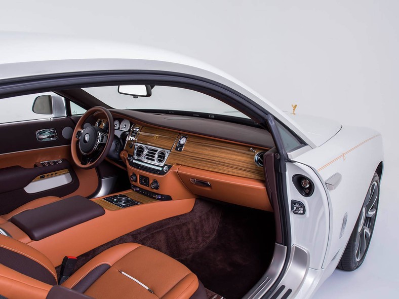 Rolls-Royce Wraith inspirowany sokolnictwem