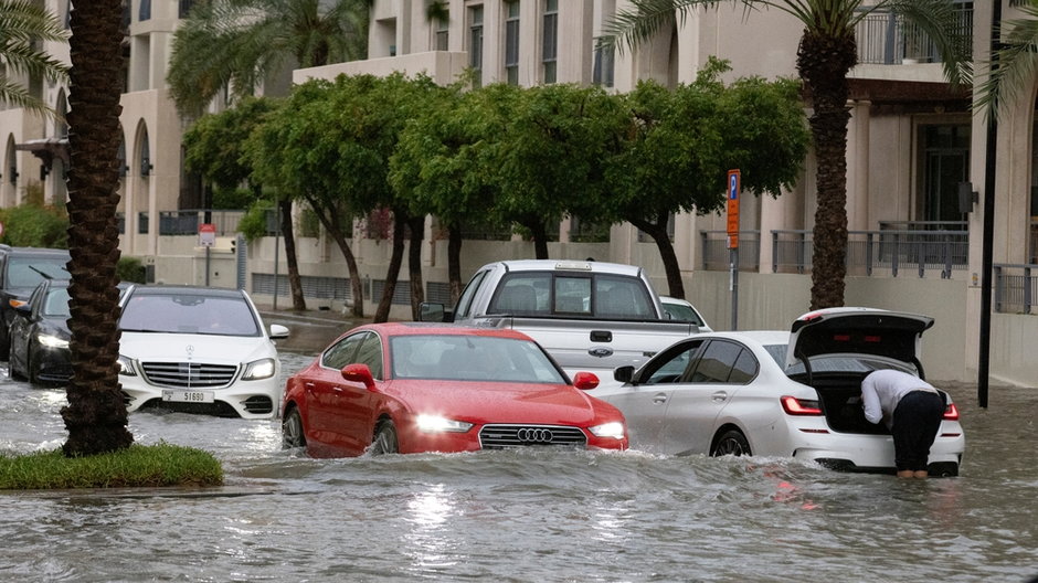 Jakie przyczyny historycznej powodzi w Dubaju? Naukowcy nie mają wątpliwości