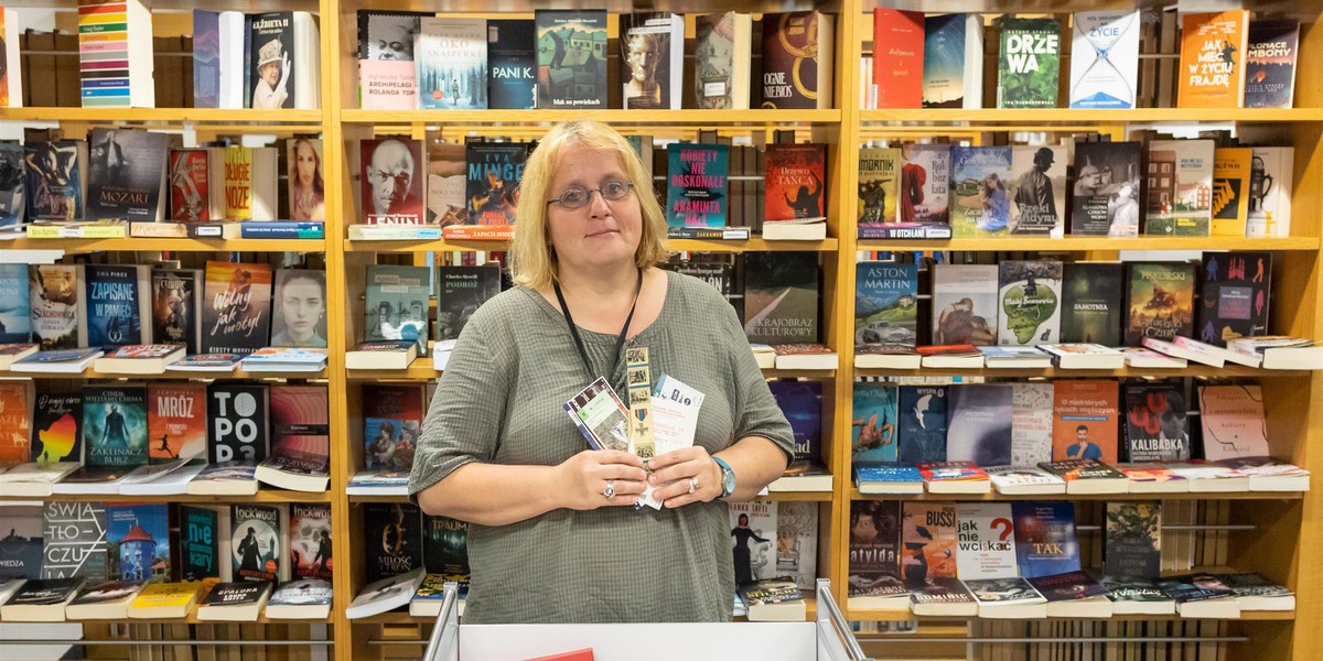 Olga Paszkowska, kierownik wypożyczalni w Bibliotece Raczyńskich w Poznaniu.