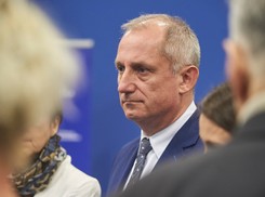 Neumann: Nie będę szefem klubu, ale z udziału w wyborach nie rezygnuję