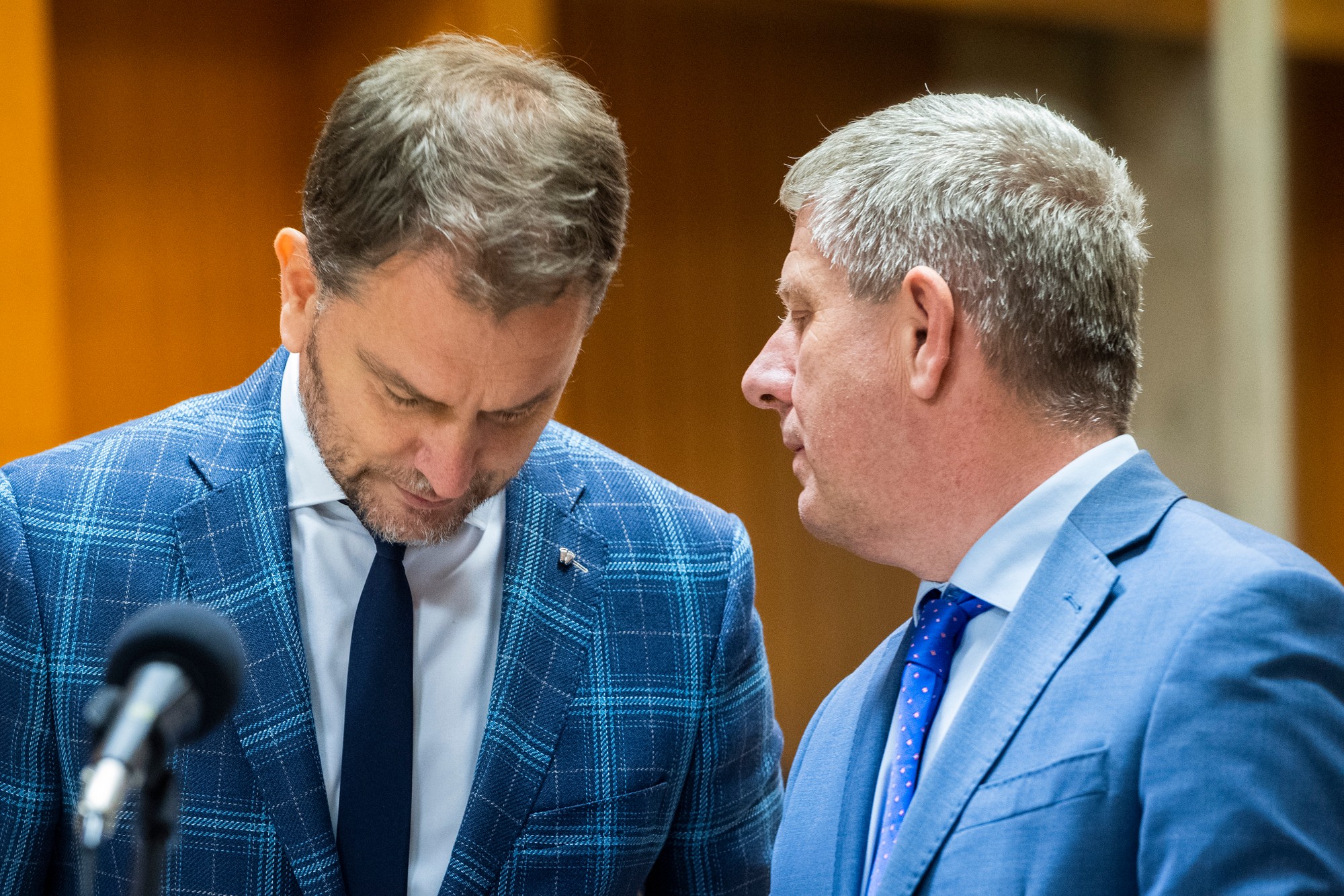 Podpredseda vlády a minister financií SR Igor Matovič (OĽANO) a minister zdravotníctva SR Vladimír Lengvarský (nominant OĽANO).