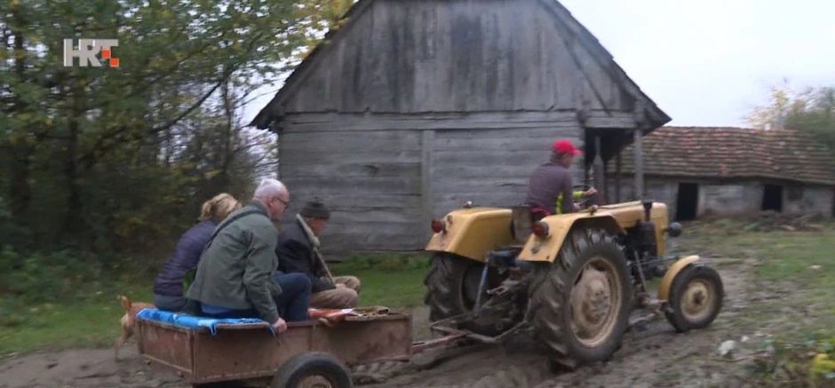 Mate i njegov brat Mirko žive u nehumanim uslovima, bez struje, u kući koja nema ni porzore