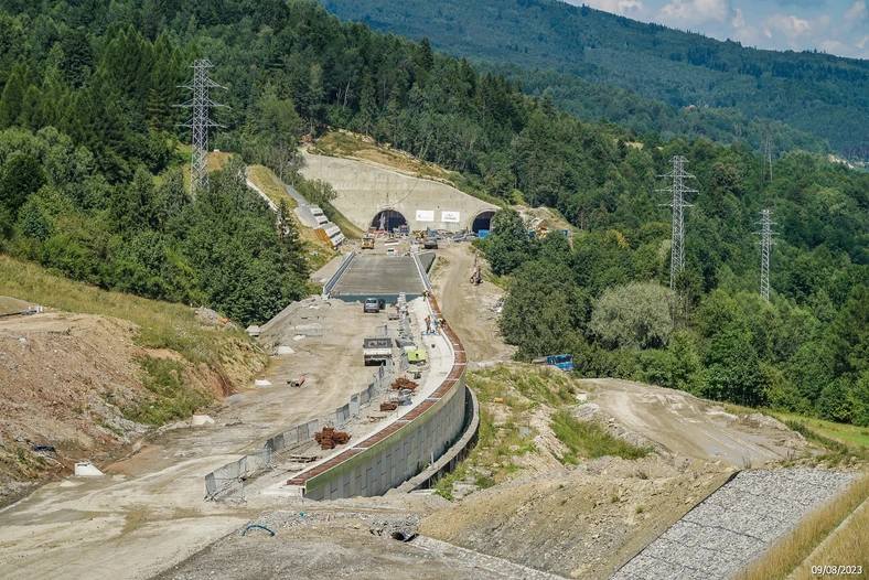 skomplikowana-budowa-drogi-s1-na-l-sku-8-km-za-blisko-1-5-mld-z