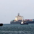 Tajemniczy atak w Zatoce Omańskiej. Ceny ropy poszybowały