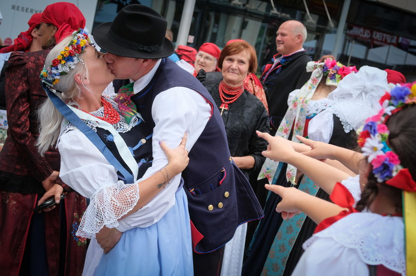 Katowice. Spotkanie ludzi w śląskich strojach zorganizowane przez Związek Górnośląski