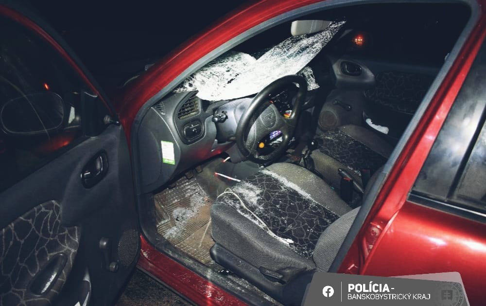 Pri nehode pri Bátke prišiel o život chodec pod vplyvom alkoholu.