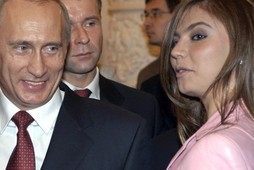 Władimir Putin i Alina Kabajewa w 2004 r.