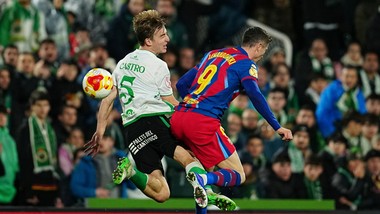 barcelona w ćwierćfinale pucharu hiszpanii. lewandowski wszedł z ławki rezerwowych