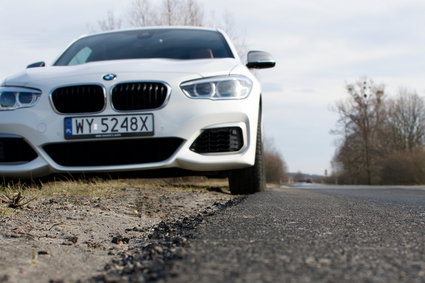 BMW M140i xDrive. Dlaczego litera "M" w alfabecie BMW kosztuje dodatkowe 100 tys. zł?