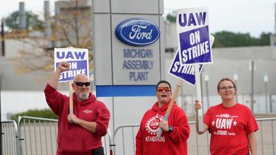 United Auto Workers members pushed the Detroit Three for better pay and a four-day workweek.Paul Sancya/Associated Press