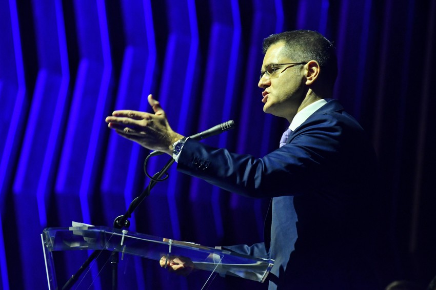 Jeremić kazao da je odlazak Aleksića korak unazad