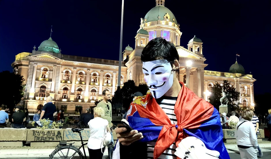 Protesti dan 7 Skupština noć maska