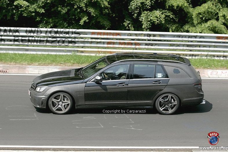 Zdjęcia szpiegowskie: nowe kombi Mercedes-Benz C bez maskowania