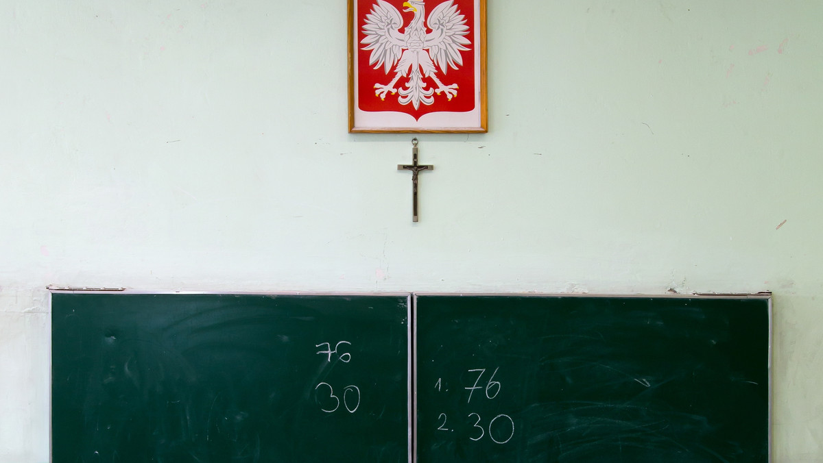 Czy religia zniknie ze szkół? Wielu chce powrotu do salek katechetycznych