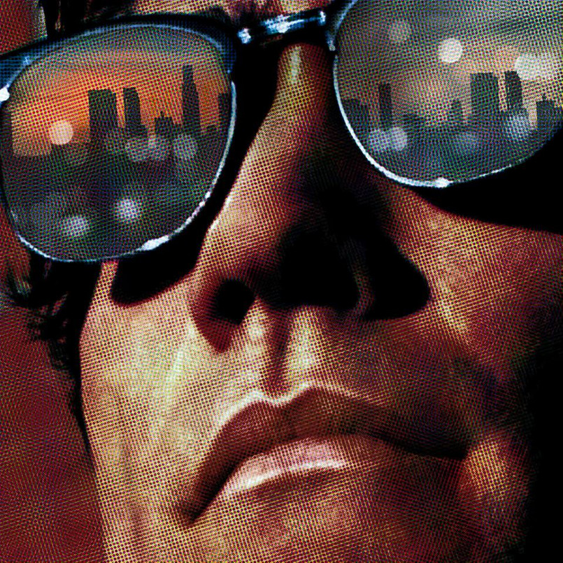 Akcja "Nightcrawler" rozgrywa się we współczesnym Los Angeles. Jake Gyllenhaal wciela się w Lou Blooma, zdesperowanego młodego mężczyznę poszukującego zajęcia. Będąc świadkiem wypadku, bohater postanawia zająć się kryminalnym i sensacyjnym dziennikarstwem telewizyjnym