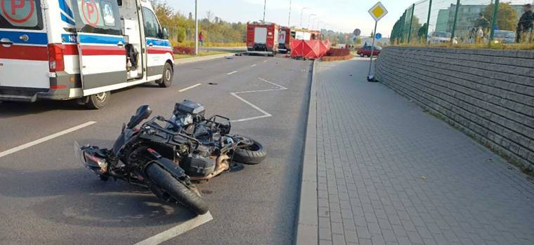 Zderzenie motocyklisty z motorowerzystą w Kętrzynie. Jeden z nich nie przeżył