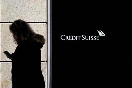 W środku nocy szwajcarski bank centralny ratuje Credit Suisse przed upadkiem