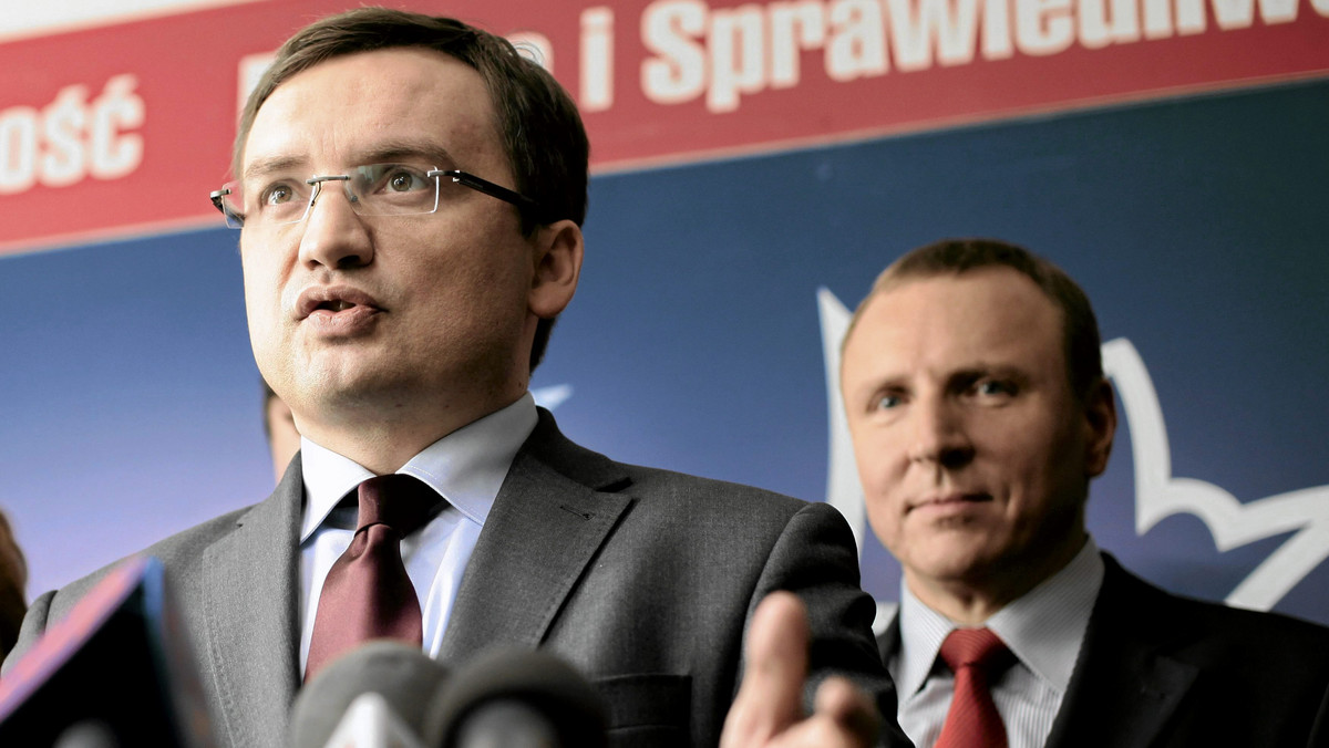 PiS chce debaty w Parlamencie Europejskim o stanie polskiej demokracji i wolności słowa. Europosłowie Prawa i Sprawiedliwości rozesłali listy w tej sprawie do szefów frakcji działających w PE. Według nich wolność słowa w Polsce jest naruszana. Chcą uchwalenia rezolucji, która potępi rząd - informuje RMF FM.