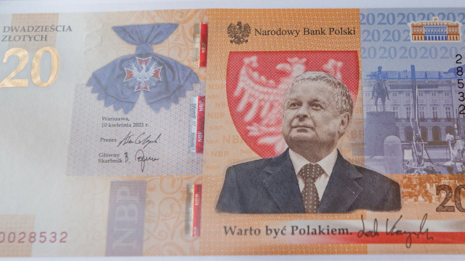 Bankot z wizerunkiem Lecha Kaczyńskiego wydany w 2021 r. / Piotr Hukalo, East News