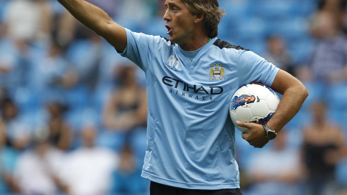 Menedżer Manchesteru City, Roberto Mancini oficjalnie skreślił ze swoich planów dwóch napastników, Craiga Bellamy'ego oraz Emmanuela Adebayora. - Nie potrzebuję tej dwójki - przyznał Włoch.