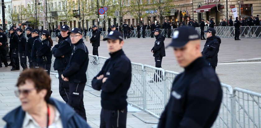 Takiej obstawy rocznica katastrofy jeszcze nie miała! Zapłacili krocie