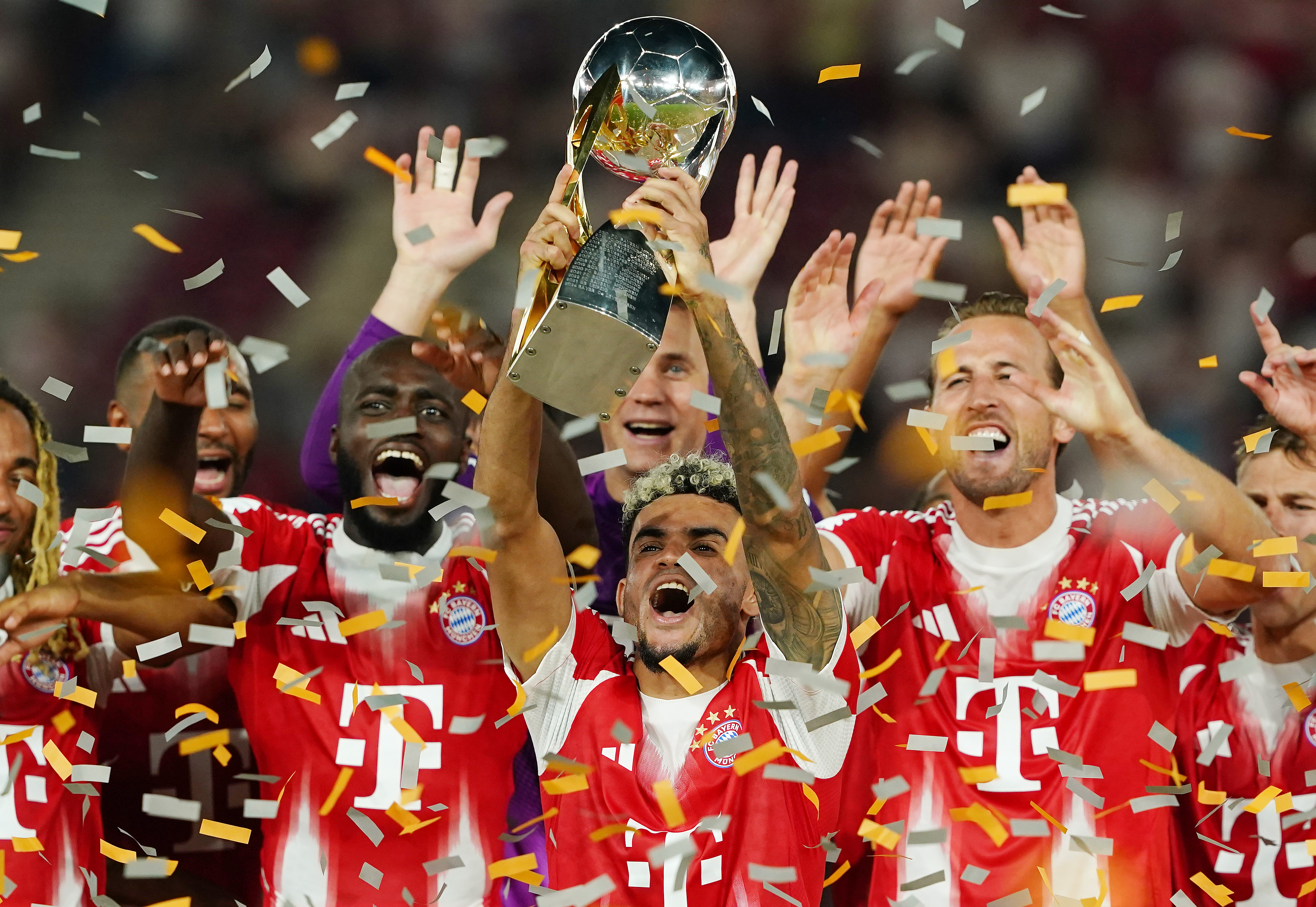 Kane y Díaz dan Supercopa al Bayern ante Stuttgart
