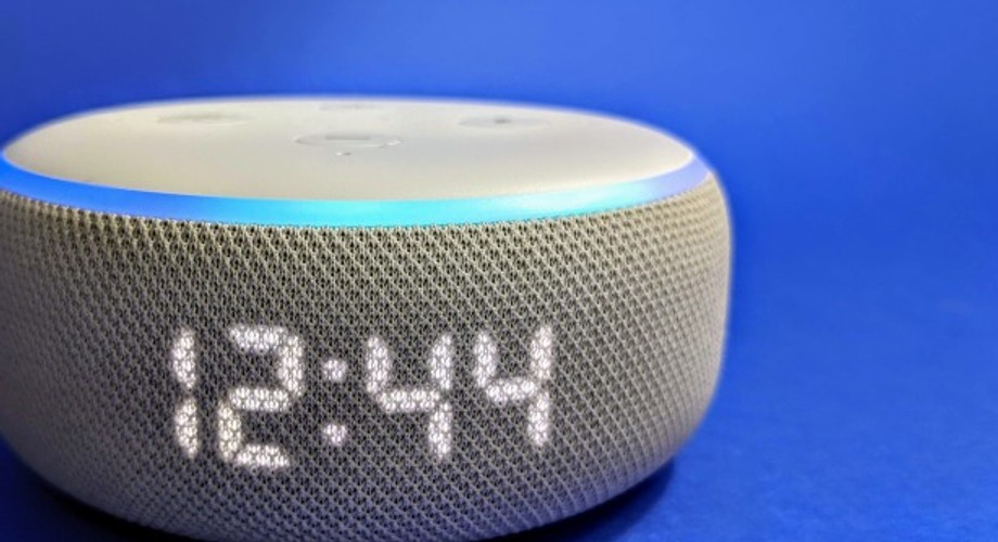 Amazon Echo Dot 3 mit Uhr, Timer und Temperatur im Test